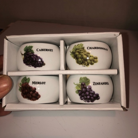 Skye McGhie Wine-Themed Ceramic Napkin Rings in original package- collectible - Picture 1 of 4